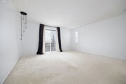 Photo - Perfectly located 4-bedroom townhouse in c...