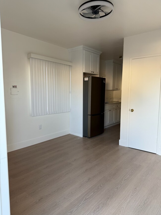 Building Photo - 6167 Riverside Ave Unit C