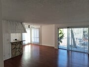 Photo - Hollywood Villa Apartments