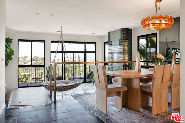 Photo - 4661 Bedel St