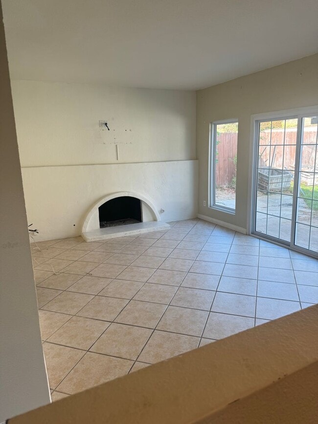 Photo - Very Spacious! 3Bed/2.5Bath w/solar panels! Close to Sweetwater Reservoir with plenty of trails!