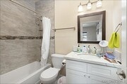 Private En Suite Bathroom - 3722 Ben St Unit 2
