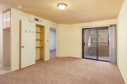 1BR, 1BA - 650SF - Living Room - Montrose Apartments