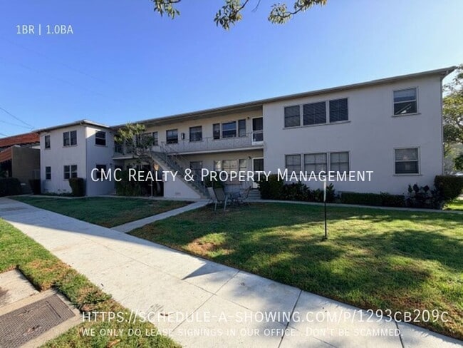 Building Photo - 3301 E 2nd-4 Unit 4