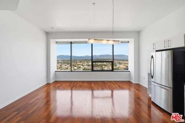 Photo - 1100 Wilshire Blvd Unit 2805