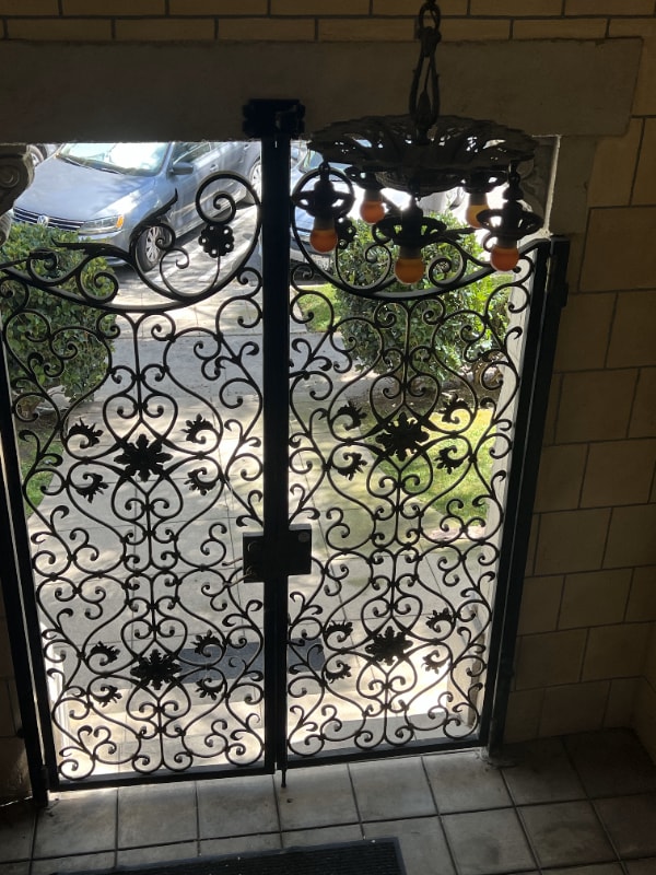 Photo - 325-327 S Detroit St Unit 327