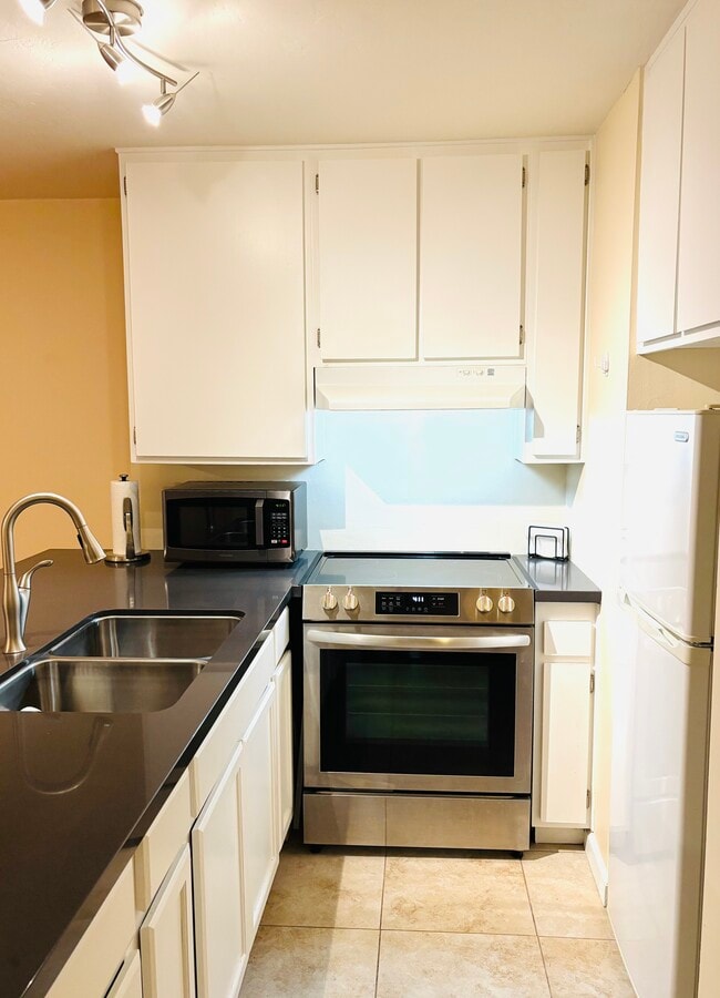 Photo - 4600 Lamont St Unit The Plaza Condominium