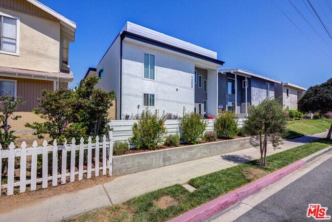 Photo - 1303 Beryl St Unit E