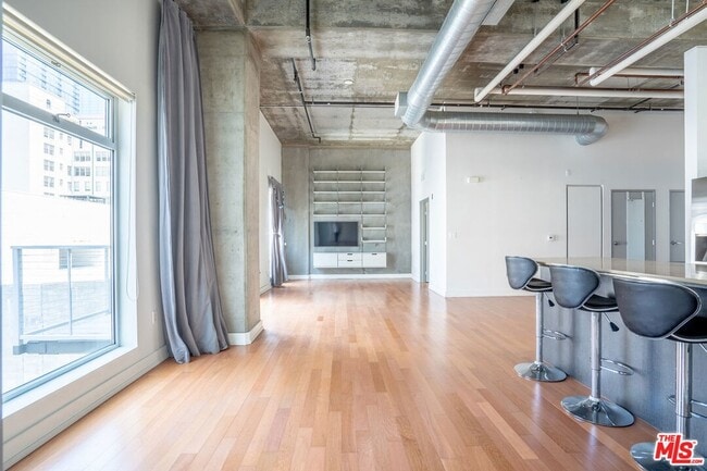 Photo - 645 W 9th St Condo Unit 718