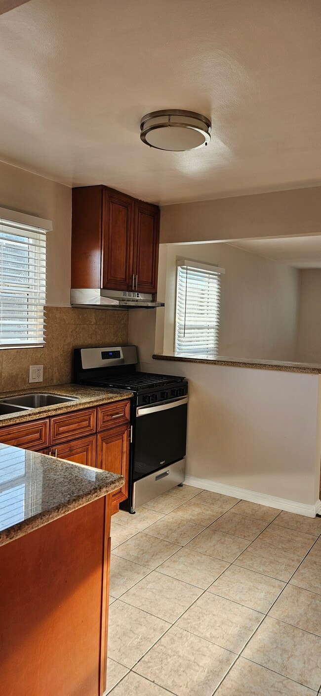 Photo - 4579 W 161st St