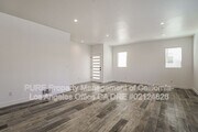 Photo - 1342 N Kenmore Ave