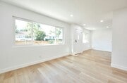 Photo - 232 W 3rd St House