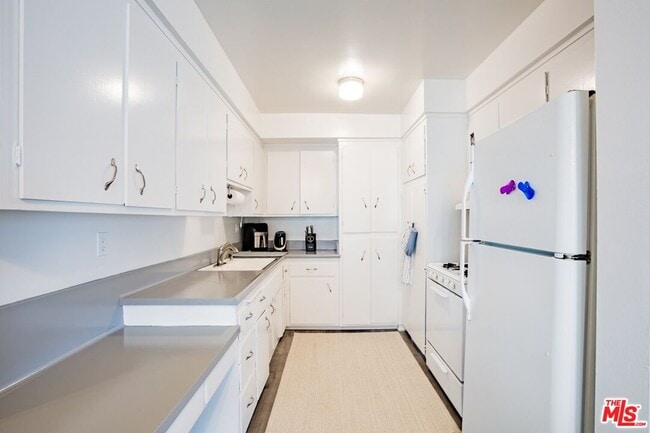 Photo - 1449 Butler Ave Unit 4