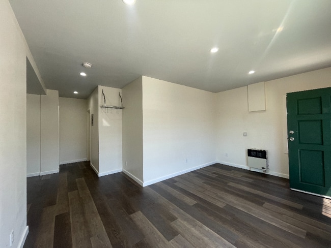 Photo - 2033 E 4th St Unit 2