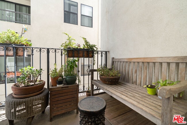 Photo - 10913 Whipple St Unit 205