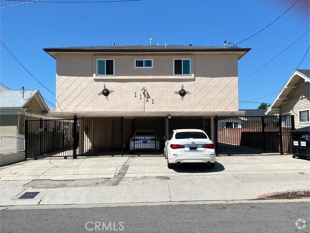 Building Photo - 1131 N Kenmore Ave Unit 7-7 Rental