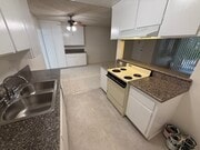 Unit º8 - Kitchen (Stove will be Replaced) - 3775 S Canfield Ave