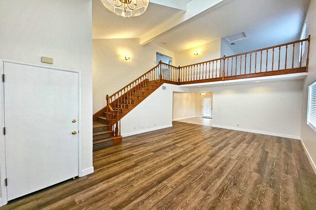 Photo - 7556 Thousand Oaks Dr