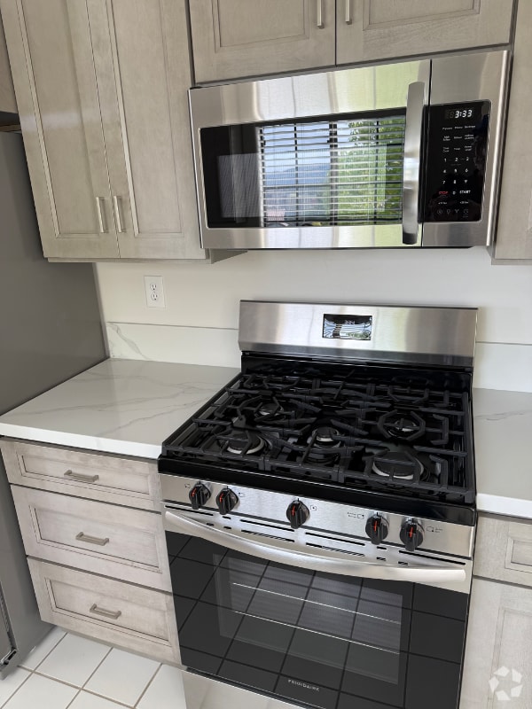 Building Photo - 16430 Avenida Venusto Rental