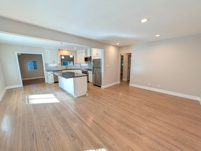 Photo - Magnolia Manor