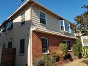 Photo - Nicely Updated 1 bed -1 bath  Street-level... House