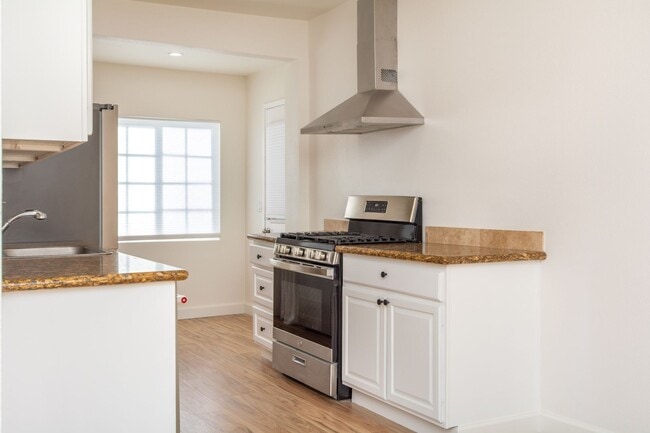 Photo - Refreshed + Bright 2 Bed/1 Bath in the Heart of North Park! Unit 3568