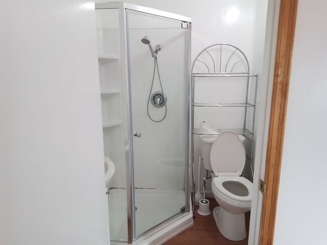 Photo - Studio for single person-All Utilities Inc...