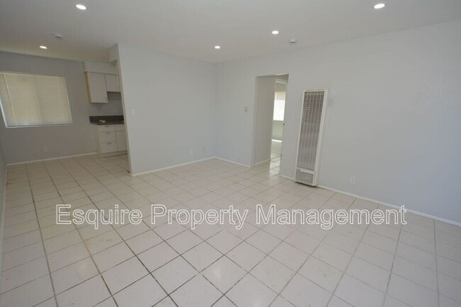 Photo - 951 W Cedar Ct Unit 1