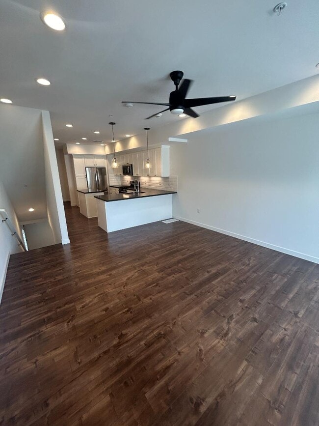 Photo - 4100 Voltaire St