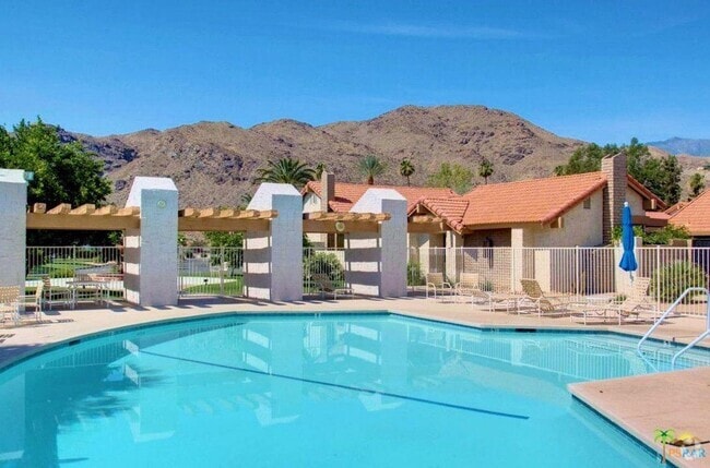 Building Photo - 2350 E Miramonte Cir Unit E Rental
