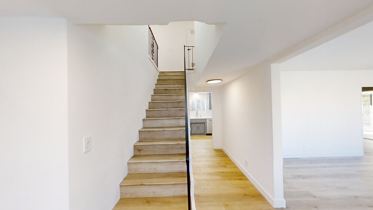 3D Tour - 15974 Tobin Way
