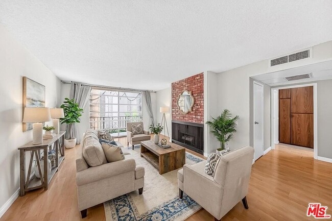 Building Photo - 421 La Fayette Park Pl Unit 515