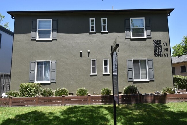 Photo - 10919 Camarillo St Apartment Unit 10917 1/2