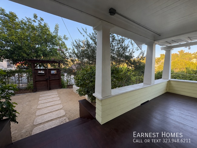 Photo - 2256 Ewing St