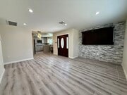 Photo - 1141 W 49th St House