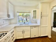 Photo - Beautiful 3 Bedroom Townhome near Mission ...