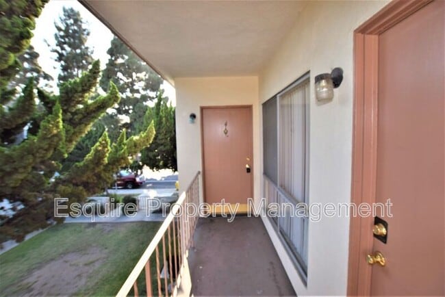 Photo - 2050 N Ventura Rd Unit 4