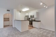 1BR, 1BA - 724SF - Parc Chateaux Apartments