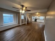 Photo - 201 E Eagle St