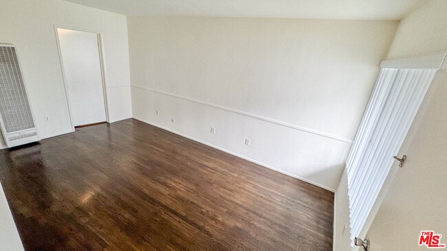 Building Photo - 3376 Descanso Dr Unit 5 Rental