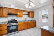 Photo - 10642 Coloma St