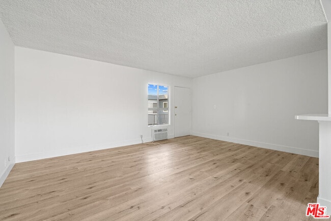 Building Photo - 1420 S Bedford St Unit 206 Rental