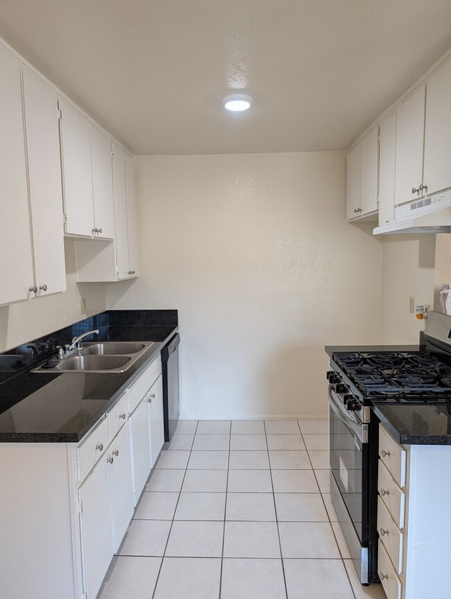 Building Photo - 6552 Westpark Pl Unit Westpark Place