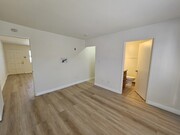 Photo - 14323 Haynes St