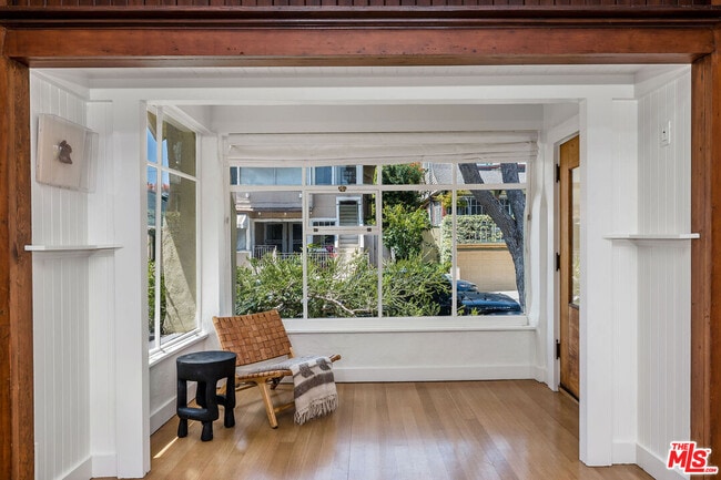 Photo - 126 Fraser Ave