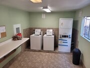 Laundry room - 1301 Hemlock Ave Unit 6