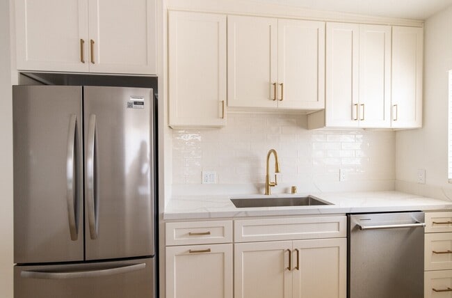 Photo - 221-223 N Burlington Ave