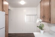 1BR, 1BA - 626SF - Dining Room - Crestwood Apartments