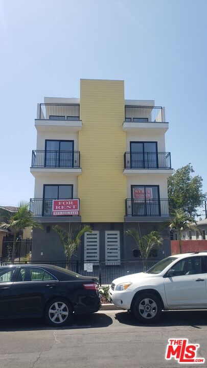 Photo - 2131 Carmona Ave Apartment
