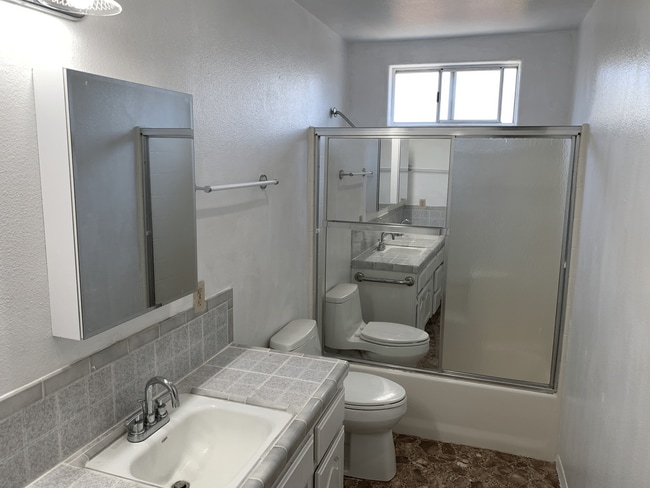 Photo - 825 Raaberg Way Unit C